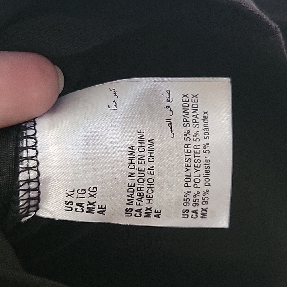 Bar III Black V-Neck Cutout Top XL EUC Like New - Picture 6 of 7